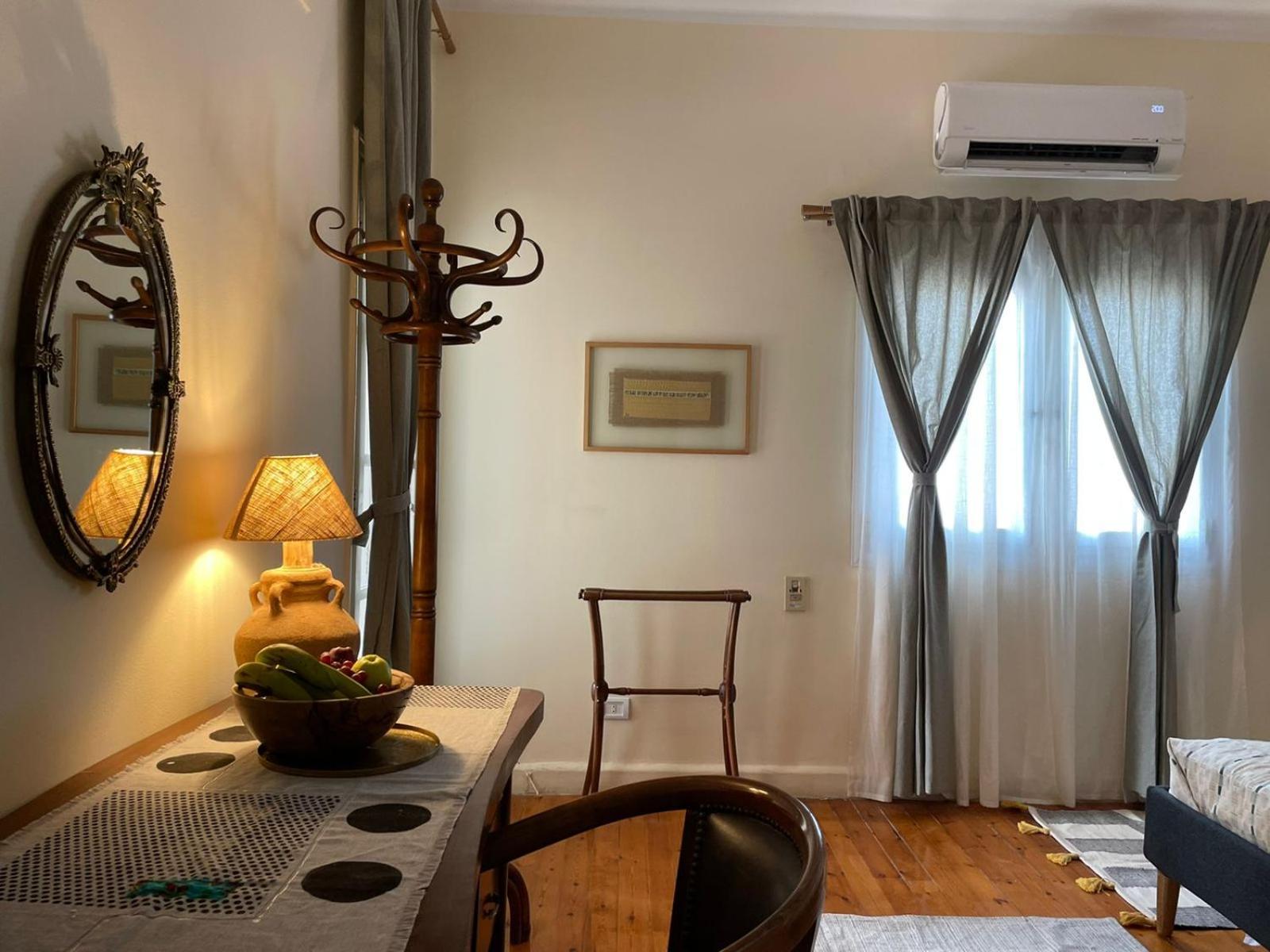 Luxury On The Nile - Zamalek Apartments Cairo Exterior photo